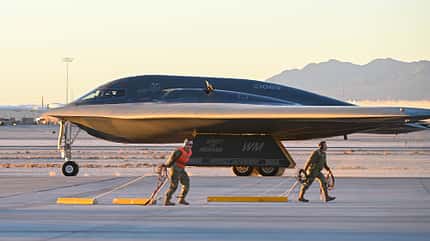 B-2 Nellis AFB mit Bodenpersonal