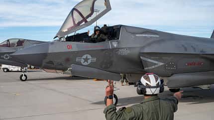 F-35B Nellis AFB mit Bodencrew