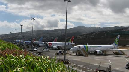 Boeing, 737, TUI, Funchal, Madeira Flughafen Funchal Airliner auf Vorfeld