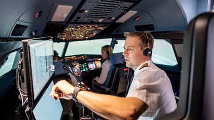 Pilot Training, Lufthansa, Linienpilot, Ausbildung, European Flight Academy, Pilotenausbildung, Cockpitpersonal, Training, Simulator