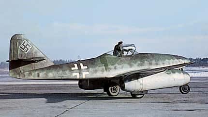 Honorarpflichtig, Luftwaffe, Tarnanstrich, Zweiter Weltkrieg, Front, Messerschmitt, Bf109E, Bf109B, Focke Wulf, Fw190A, Bf109G, Fw190A6, Fw190D, Me410, Bf109K, Me262A