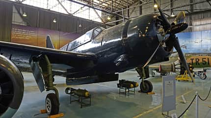 Museum, Dekeleia, Tatoi, Griechenland, Curtiss, Helldiver Museum Tatoi Curtiss Helldiver in Ausstellung
