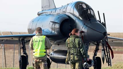 Mirage, Mirage 2000B, Mirage 2000D, PC9, Frankreich, Kampfjet, Militär, Ausbildung, NATO, Jagdflugzeug, Training, Nancy