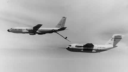 McDonnell Douglas YC15, Transporter, YC15, US Air Force, USAF, C17, CFM56, JT8D 17, KC 135 Tanker, Kurzstarter, AMST