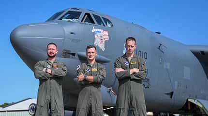 B-52H, Stratofortress, Boeing, Bomber, USAF Besatzung vor B-52H Stratofortress