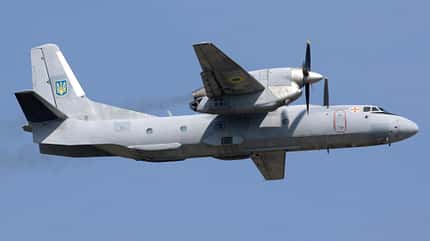An32, Antonow, Ukraine, Kroatien, Zagreb Ehemals kroatische An-32 mit Hoheitsabzeichen der Ukraine.