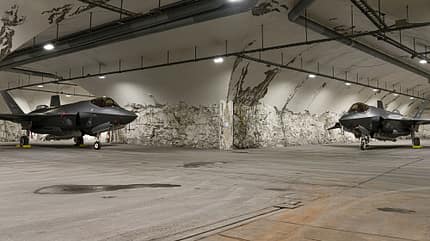 Zwei F-35 Norwegen in Bergkaverne