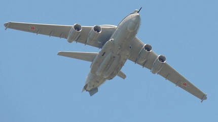 Russisches Frühwarnflugzeug Berijew A-100 Premier im Flugtest.