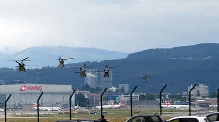 Ukraine, Flughafen Zürich Startende Hubschrauber Ukraine-Konferenz Flughafen Zürich
