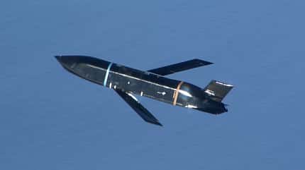 RIMPAC, USS Tarawa, B-2, Spirit, US Navy, JDAM, LRASM LSRAM Anti-Schiffsflugkörper im Flug