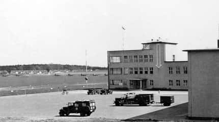 Berlin, Gatow, Luftbrücke Gebäude am Flugplatz Berlin-Gatow in den 30er Jahren