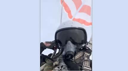 Suchoi, Flanker Jet-Pilot Selfie am Fallschirm