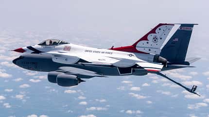 USAF Thunderbirds F-16 tanken in der Luft