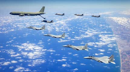 Formation F-15 und F-35i mit Boeing 707