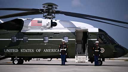 Sikorsky VH-92A Patriot mit Soldaten am Boden