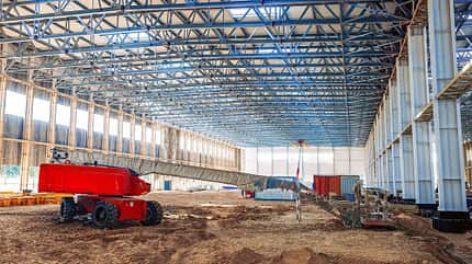 Russisches Flugzeugwerk in Kasan im Rohbau.