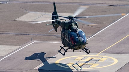Der erste von 62 neuen Airbus H145M-Hubschraubern für die Bundeswehr beim Erstflug.