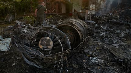 S70, Ochotnik, Suchoi, Russland, Ukraine Analyse von Wrackteilen der in der Ukraine abgeschossenen S-70 Ochotnik-Kampfdrohne aus Russland.