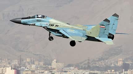 Iran, Israel, Angriff, MiG-29 Iranische Mikojan MiG-29 im Landeanflug