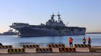 US Marine Corps, USMC, USS Wasp USS Wasp läuft in Hafen ein