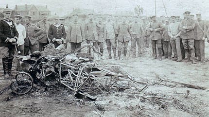 Immelmann, Max Immelmann, Jagdflieger, Erster Weltkrieg, Absturz Avion, Fokker, Luftkampf Lens, Wrack, Max Mulzer, Flak