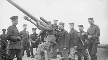 Immelmann, Max Immelmann, Jagdflieger, Erster Weltkrieg, Absturz Avion, Fokker, Luftkampf Lens, Wrack, Max Mulzer, Flak
