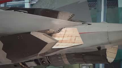 Neue Stealth-Schubdüse für die Suchoi Su-57.