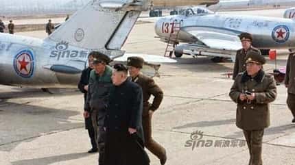 Kim Jong-un besichtigt Mikojan MiG-17