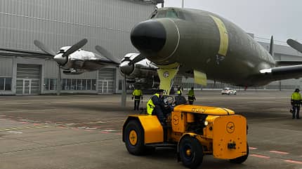 Lufthansa L-1649A Super Star beim Roll-out in Hamburg