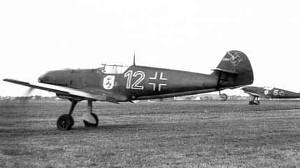 Bf 109, Messerschmitt, Bf 109 B, Legion Condor, Messerschmitt Bf 109 D Zwei Bf 109 Dora des JG 71 beim Start