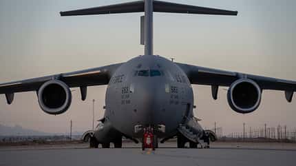 C-17, USAF, Globemaster C-17 der USAF am Boden vor Abschiebeflug