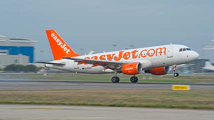 Airbus A320, A320 Familie, A319, A321XLR, A319neo Ein Airbus A319 von easyJet auf einer Landbahn