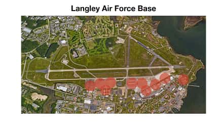 Shelter Satellitenaufnahme der Langley AFB mit Zielen