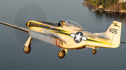 NAA P-51 Mustang „Miss Rebel“, Warbird, Biltema, Skandinavien, Oslo, Air-to-Air NAA P-51 Mustang „Miss Rebel“ von Biltema