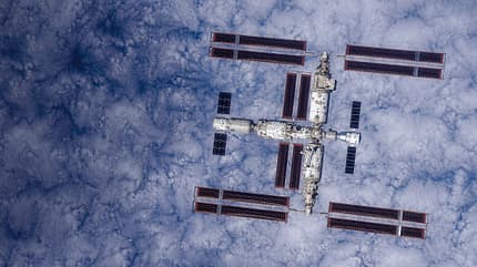 China, Raumfahrt, Taikonaut, Tiangong, Chinesische Raumstation, Trägerrakete Langer Marsch 10, Raumschiff Mengzhou, Landefähre Lanyue, Mondforschungsstation ILRS Aufnahme der Raumstation Tiangong