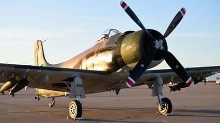 A-1, Skyraider A-1 Skyraider Warbird in USAF-Lackierung am Boden