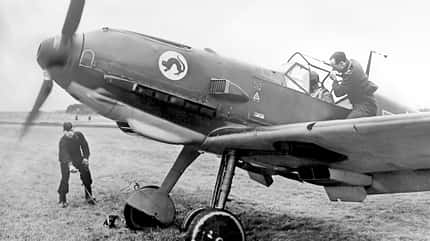 Messerschmitt Bf 109E, Bf 109, Emil, Jagdflugzeug, Jagdgeschwader, Luftwaffe Startklare Messerschmitt Bf 109 E-1 des JG 77
