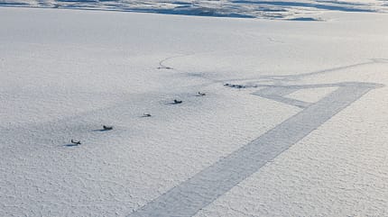LC-130, Hercules, Arktis Piste auf zugefrorenem See aus der Luft