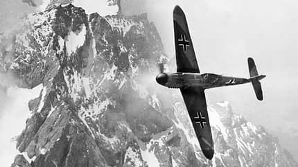 Messerschmitt Bf109F, Friedrich, einsitziger Jäger, Jagdflugzeug, Jagdbomber, DB 601, Luftwaffe, Zweiter Weltkrieg Bf 109 F-1, Wknr. 6631, PH+BE, auf einem Fotoflug über den Alpen