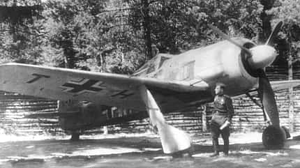 Deutsche Beuteflugzeuge, Rote Armee, Focke-Wulf Fw 190, Messerschmitt Me 262, Fw 190 A-4, Heinkel He 162, Fw 200, Henschel Hs 126, Heinkel He 111, Fw 189 A-3, Junkers Ju 87, Do 17 Diese Fw 190 gelangt 1943 in die Hände der Roten Armee