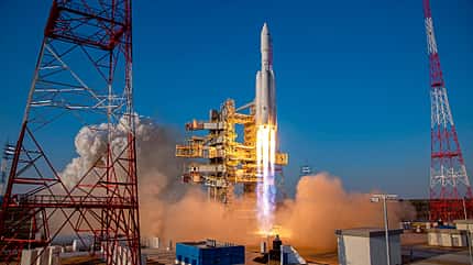 Roskosmos, Russische Raumfahrt, Satellit, Raumstation ROS, Kosmos, Raumschiff Orjol, Glonass-K, Angara-A5 Rakete, RD-171MV, Amur-SPG, zweistufige Trägerrakete, Kosmonaut Start der Schwerlast-Rakete Angara-A5 am 11. April 2024 vom Kosmodrom Wostotschny
