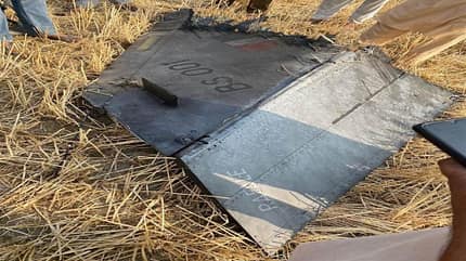 Trümmerteile einer indischen Rafale.