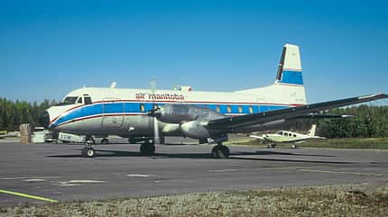 Buffalo Airways, Airline, Kanada, DC 3, Lockheed Electra, DC4, Dornier 228-201, Curtiss Commando, 737-200, Hercules, C-47A, Hawker-Siddeley HS 748 Eine britische Hawker-Siddeley HS 748 von air manitoba auf einem Vorfeld