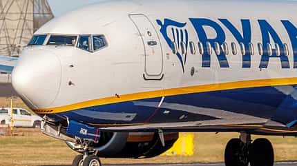 Ryanair, Boeing 737 MAX 8, B737-8, Billigfluggesellschaft, irische Niedrigpreis-Airline Boeing 737 MAX 8 von Ryanair am Boden