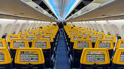 Ryanair, Boeing 737 MAX 8, B737-8, Billigfluggesellschaft, irische Niedrigpreis-Airline Innenansicht der Kabine einer Boeing 737-800
