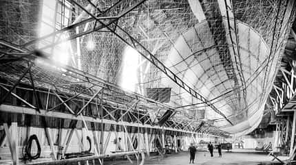 LZ1, Zeppelin, Graf von Zeppelin, erstes Luftschiff, Manzell, Luftschiffbau Zeppelin, Manzell
Gerippe des Zeppelin LZ1 in der Werkshalle