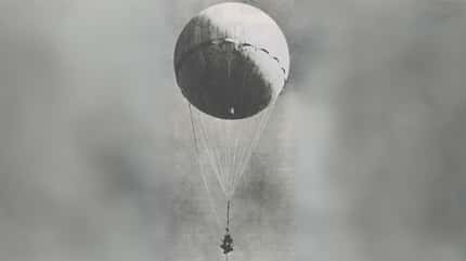 Fu-Go Ballonbombe, Brandballon, Ballon als Waffe, Japan, Zweiter Weltkrieg, Japanische Marine Japanische Fu-Go-Ballonbombe im Flug