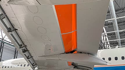 DLR, Fluglärm, Testflug, Airbus A320 ATRA Advanced Technology Research Aircraft, Modifikationen, Deutsches Zentrum für Luft- und Raumfahrt A320 ATRA vom DLR mit Spoilerspalt-Abdeckung für Lärmtests