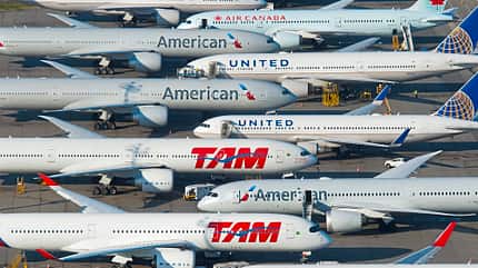 Flughafen Sao Paulo, São Paulo Airport, Brasilien, GRU, São Paulo Guarulhos International Airport, SBGR Geparkte Flugzeuge von TAM, United und American Airlines am Flughafen São Paulo