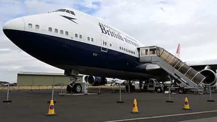 Friedhof, Boeing, Airbus, 727, 747, A320 Boeing 747 in Traditionsfarben von British Airways